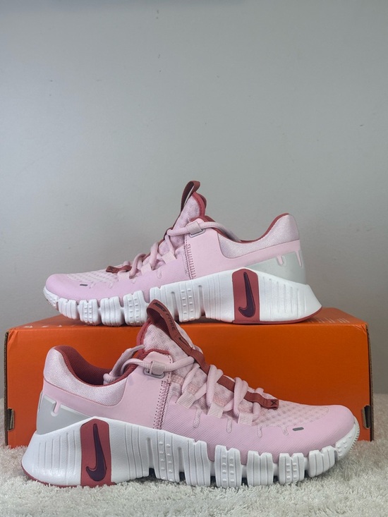 Nike Shoes - Nike Free Metcon 5